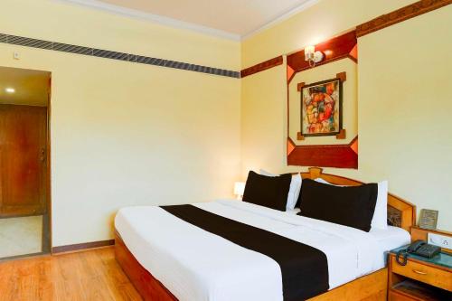 Townhouse Oak Jaipur Arya Square Shopping Mall,Behind Doodh Mandisubhash Nagar,4 star
