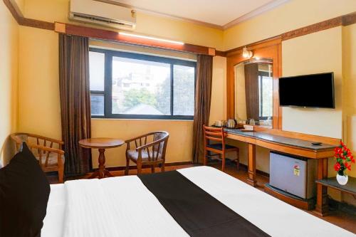 townhouse oak jaipur arya square shopping mall