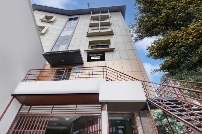 super townhouse oak mysuru city bus terminal