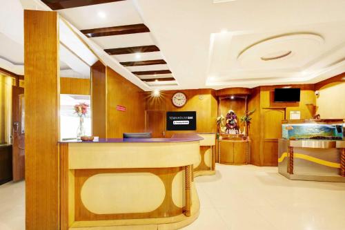 Super Townhouse Oak Mysuru City Bus Terminal,,4 star