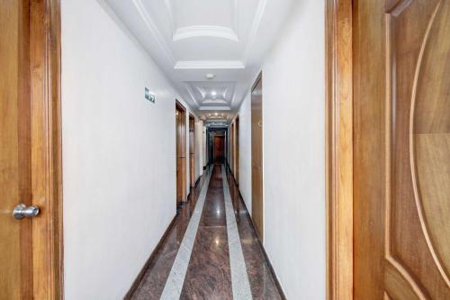 Super Townhouse Oak Mysuru City Bus Terminal,,4 star