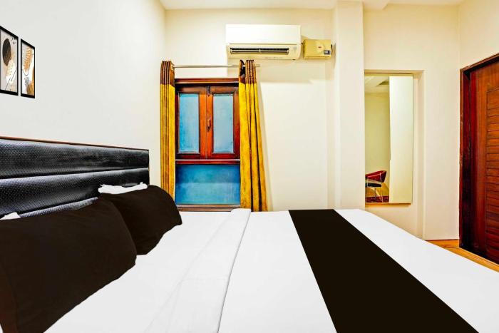 hotel o gurudwara square