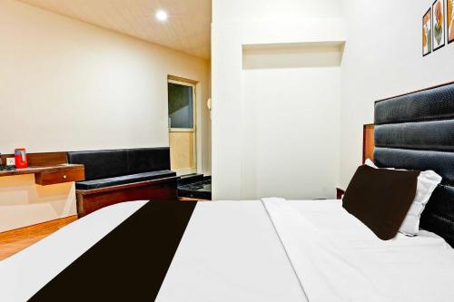 hotel o gurudwara square