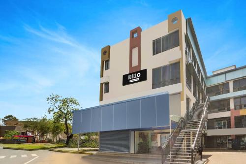 hotel o ambawadi bus terminal near ahmedabad airport