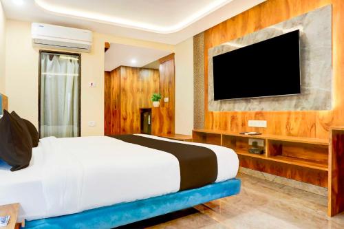super townhouse oak dhanbad central near golf ground