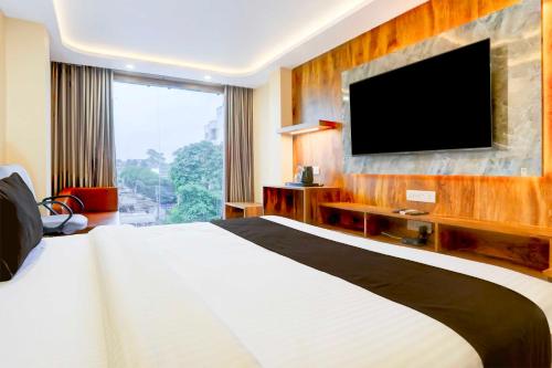 super townhouse oak dhanbad central near golf ground