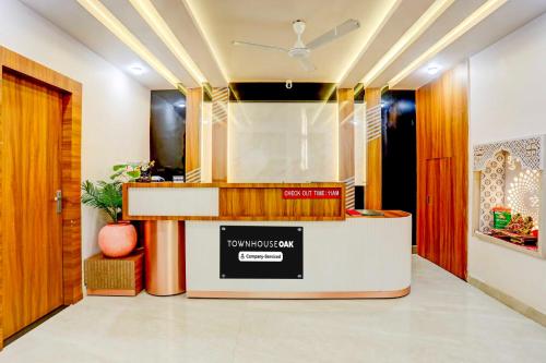 Super Townhouse Oak Dhanbad Central Near Golf Ground,Plot No 823,Sinha Gas Agency, Luby Circular Road, Hirapur,Dhanbad,Jharkhand,826001,India,4 star