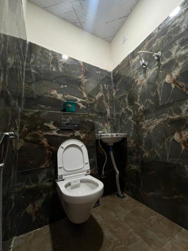 hotel aashirwad