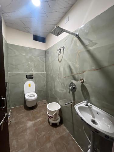 hotel aashirwad