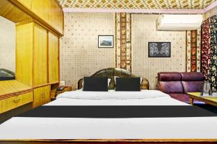 collection o residency road srinagar