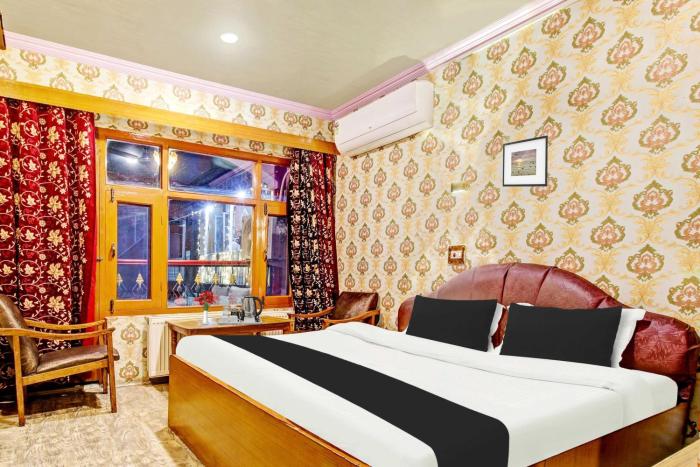 collection o residency road srinagar