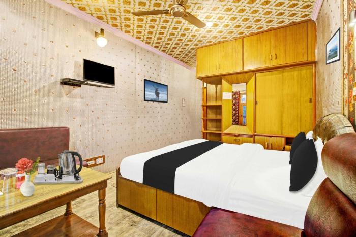 collection o residency road srinagar