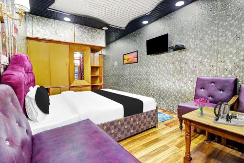 collection o residency road srinagar