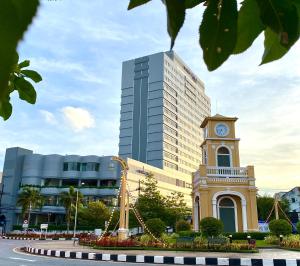 courtyard by marriott phuket town