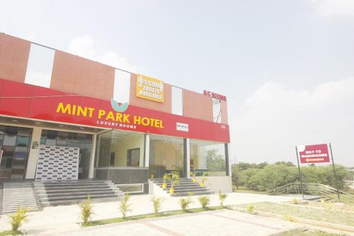 hotel mint park