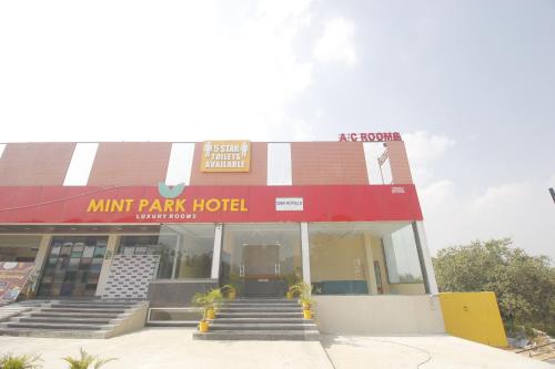 hotel mint park