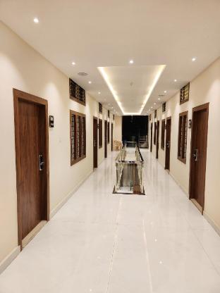 srinivasa royal stay