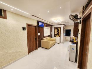 srinivasa royal stay