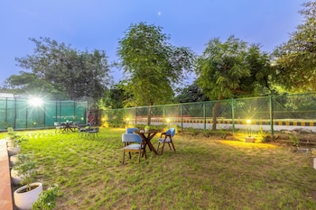 hotel limon sector 45 gurgaon