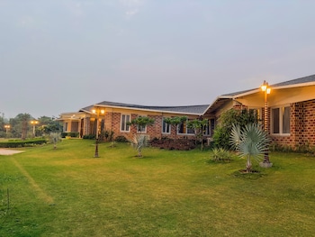 spree farmstay faridabad
