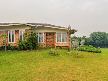 spree farmstay faridabad