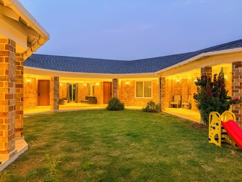 spree farmstay faridabad