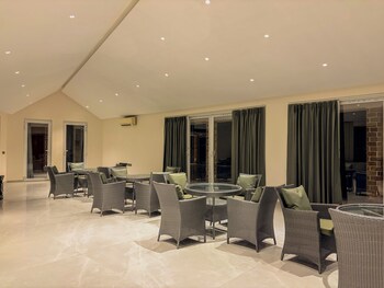 spree farmstay faridabad