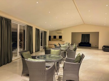 spree farmstay faridabad