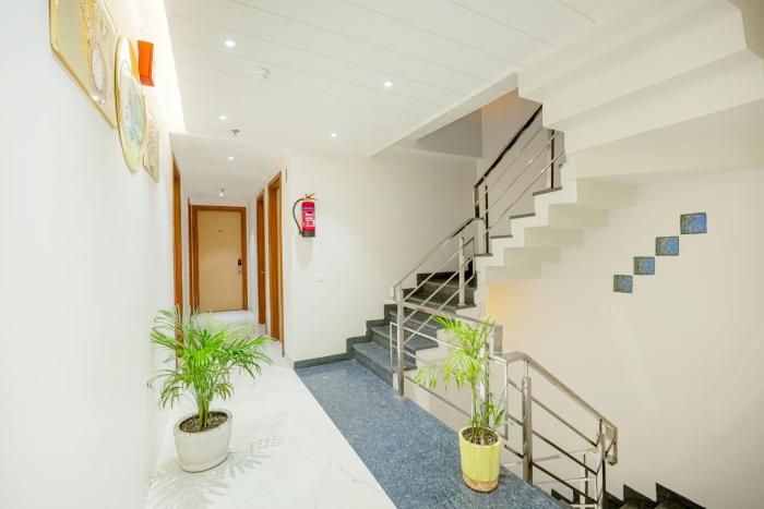 hotel comfort court
