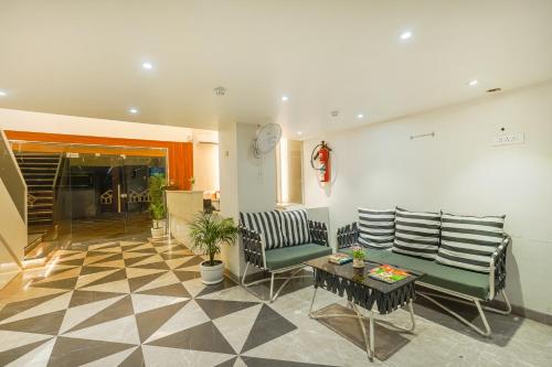 hotel comfort court