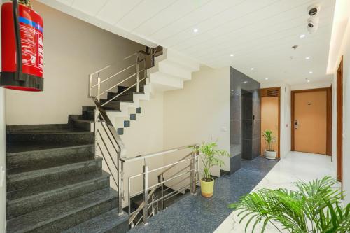 hotel comfort court