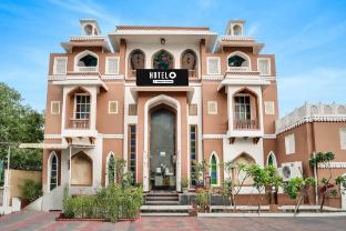hotel o new aatish market metro station