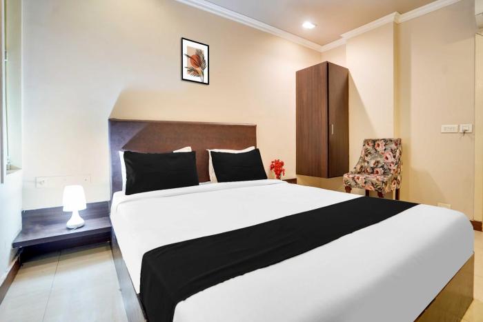 hotel o new aatish market metro station