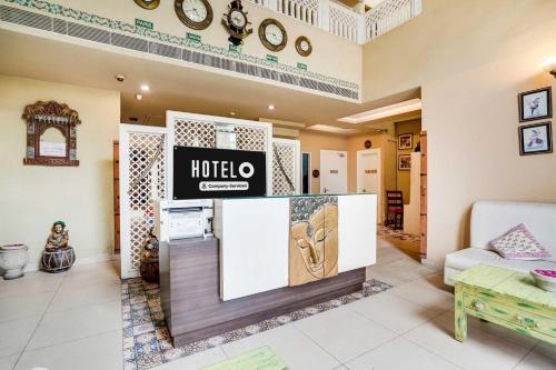 hotel o new aatish market metro station