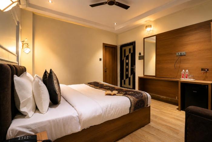 hotel ganga palace near har ki pauri 1 5km