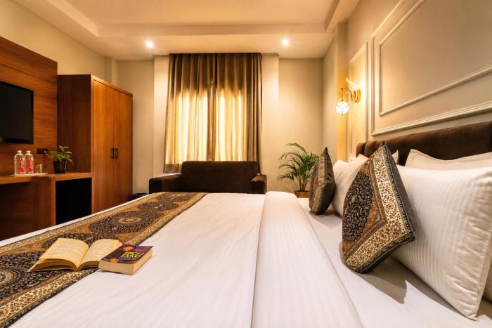 hotel ganga palace near har ki pauri 1 5km