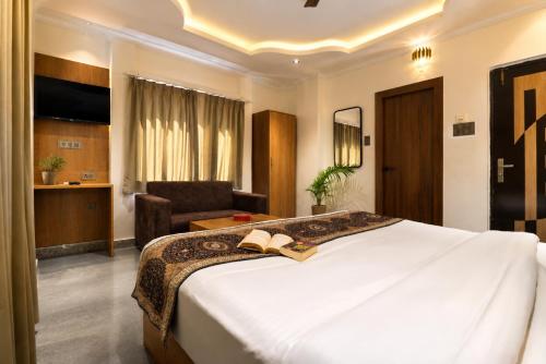 hotel ganga palace near har ki pauri 1 5km