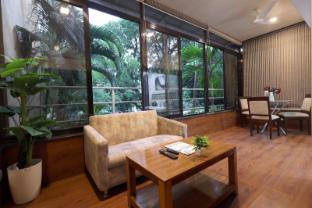 luxe villa kandivali east