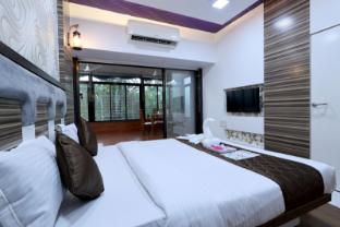 luxe villa kandivali east