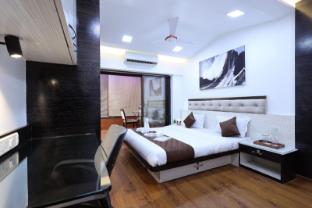 luxe villa kandivali east