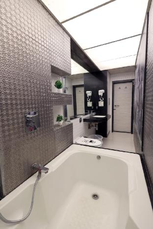 luxe villa kandivali east