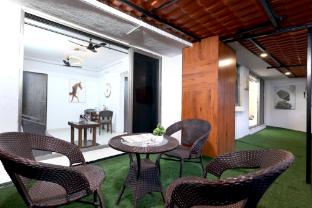 Signature Suites - Gagal Home,,5 star