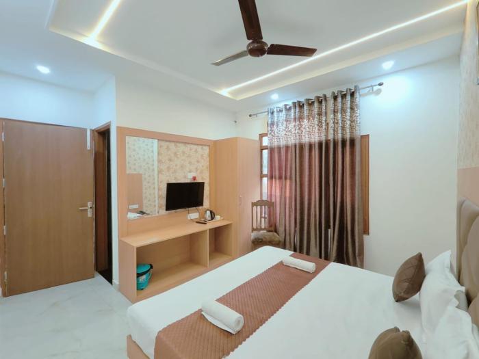 hotel pilgrim near golden temple