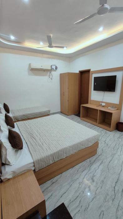 hotel pilgrim near golden temple