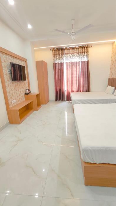 hotel pilgrim near golden temple