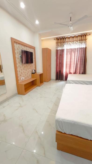 hotel pilgrim near golden temple