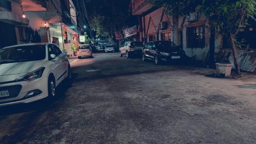 hotel pilgrim near golden temple