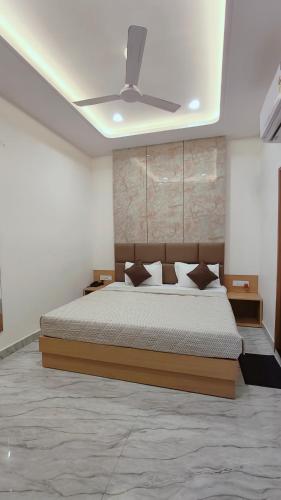 hotel pilgrim near golden temple