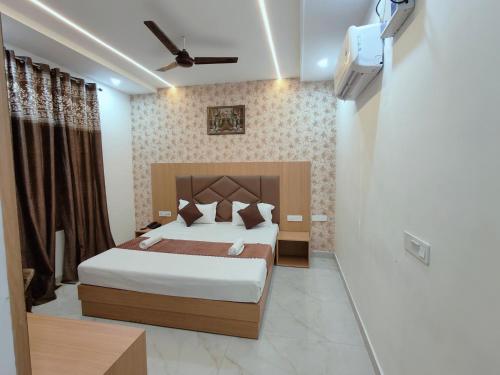 hotel pilgrim near golden temple