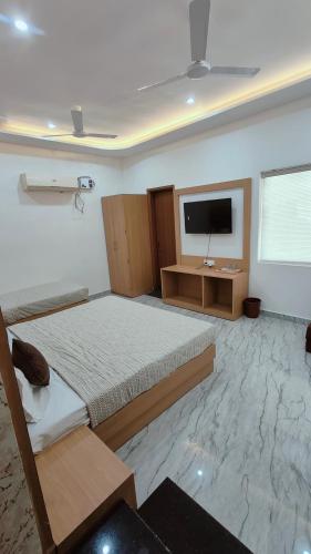 hotel pilgrim near golden temple